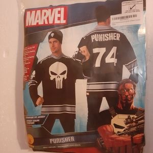 Marvel Punisher Hat/Beanie and Jersey Set Men's Standard